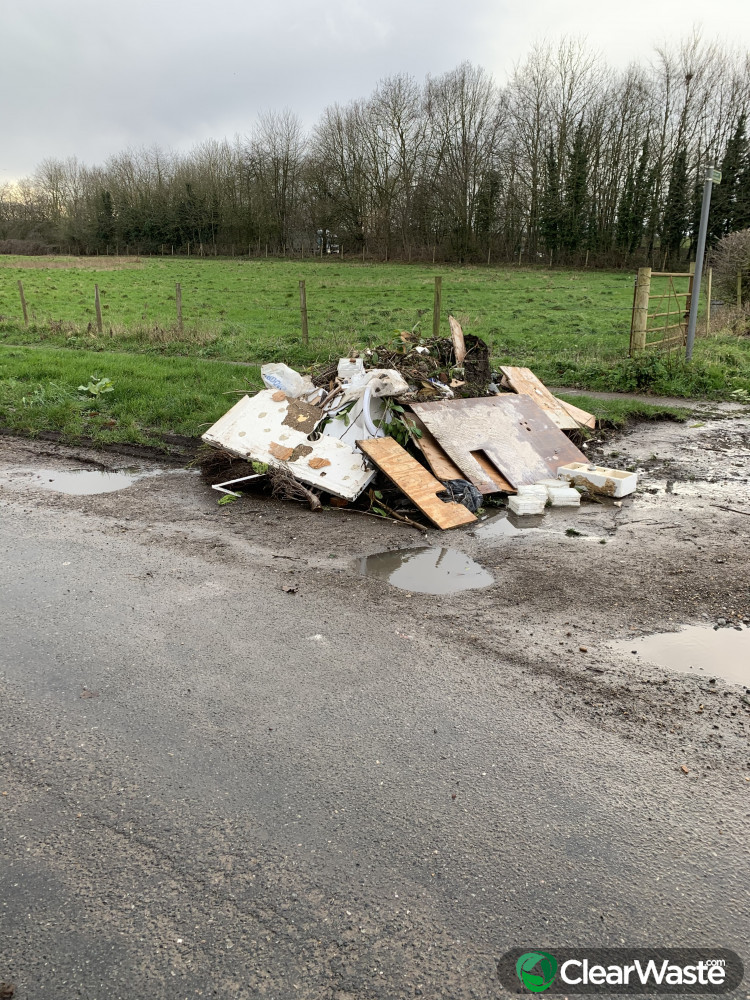 Flytipping in Old Uxbridge Road, Rickmansworth ClearWaste