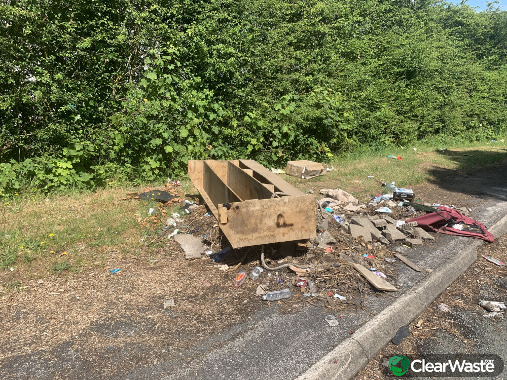 Flytipping in Longbenton Way, Runcorn ClearWaste